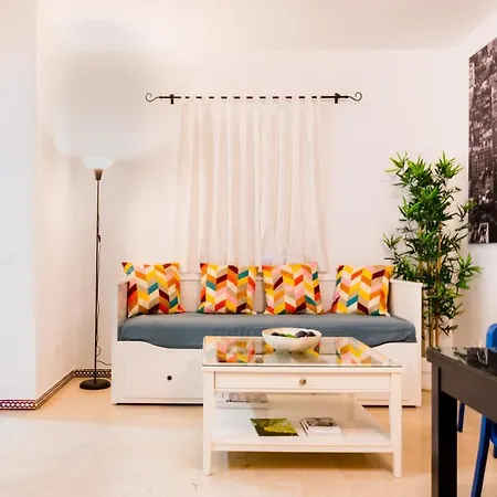 Anfitrion 6 * Seville